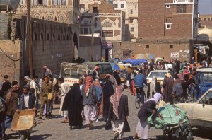 Une rue de Sana'a en octobre 2000