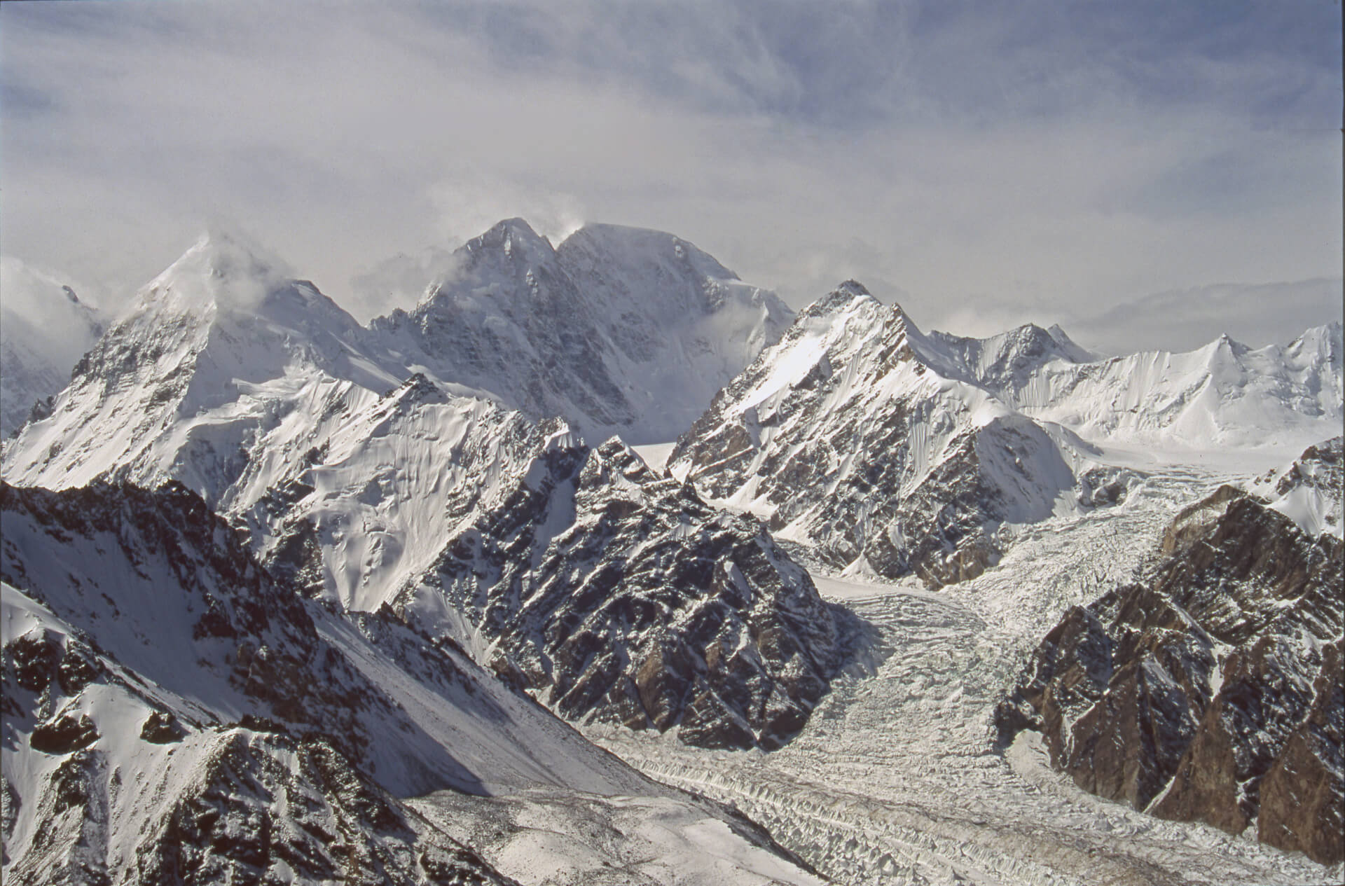 Le versant Nord du Chongtar Kangri (7330m) et le Chongtar Glacier