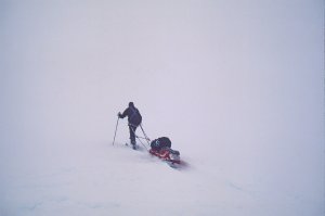 Brouillard sur le glacier de Karale au Groenland - 6 Mai 1997.