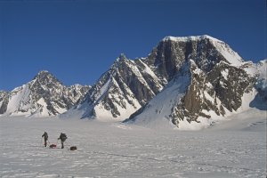 Sur le Bjorne Glacier dans le massif du Mont Forel au Groenland - 21 avril 1997.