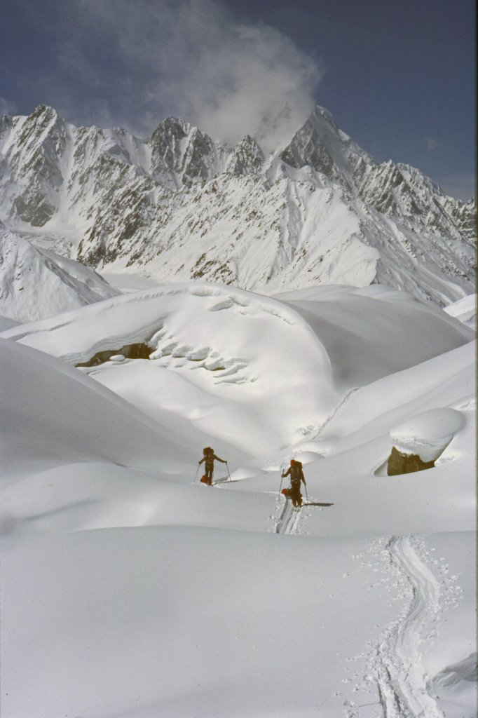 Montée du glacier d'Hispar. Avril 1987.