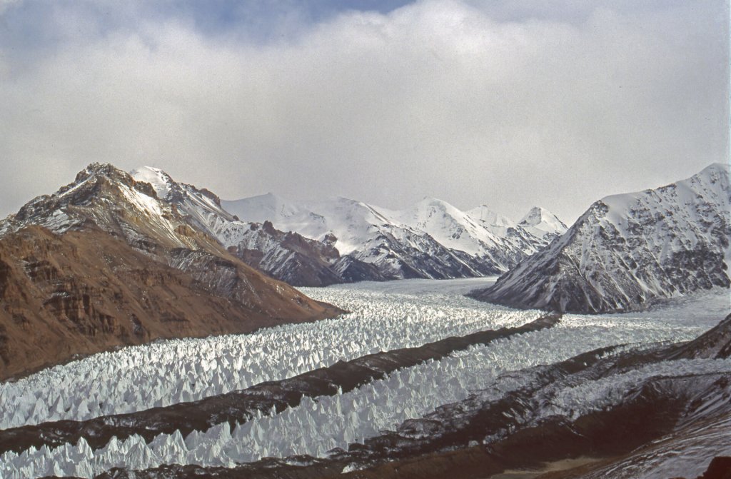 Le glacier de Singi. 12 octobre 1993.